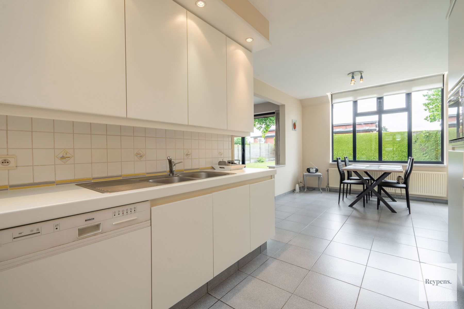 Rustig gelegen woning op goede locatie! foto 12