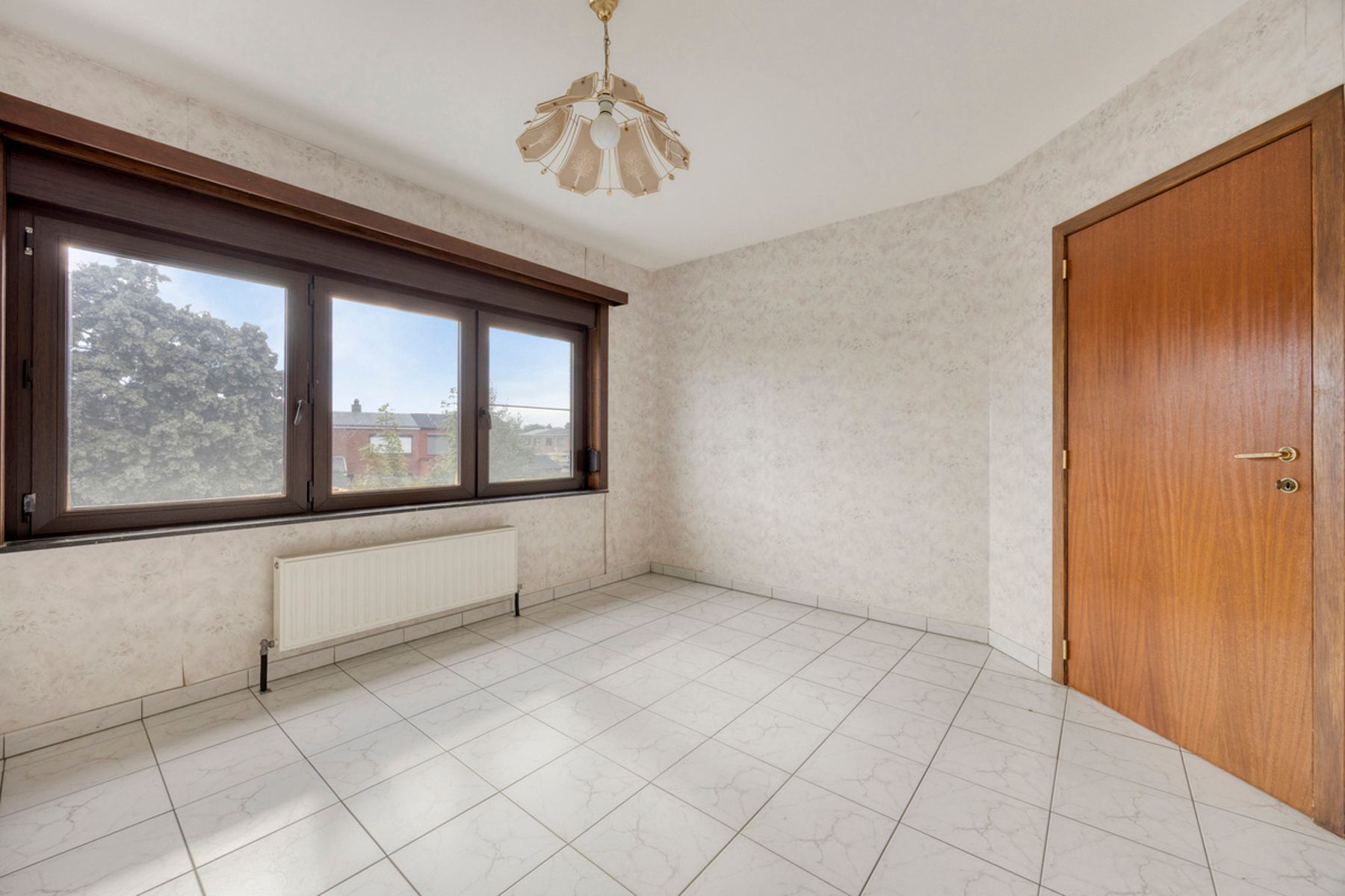 IN OPTIE - Onderhouden half-open bebouwing met garage. foto 16