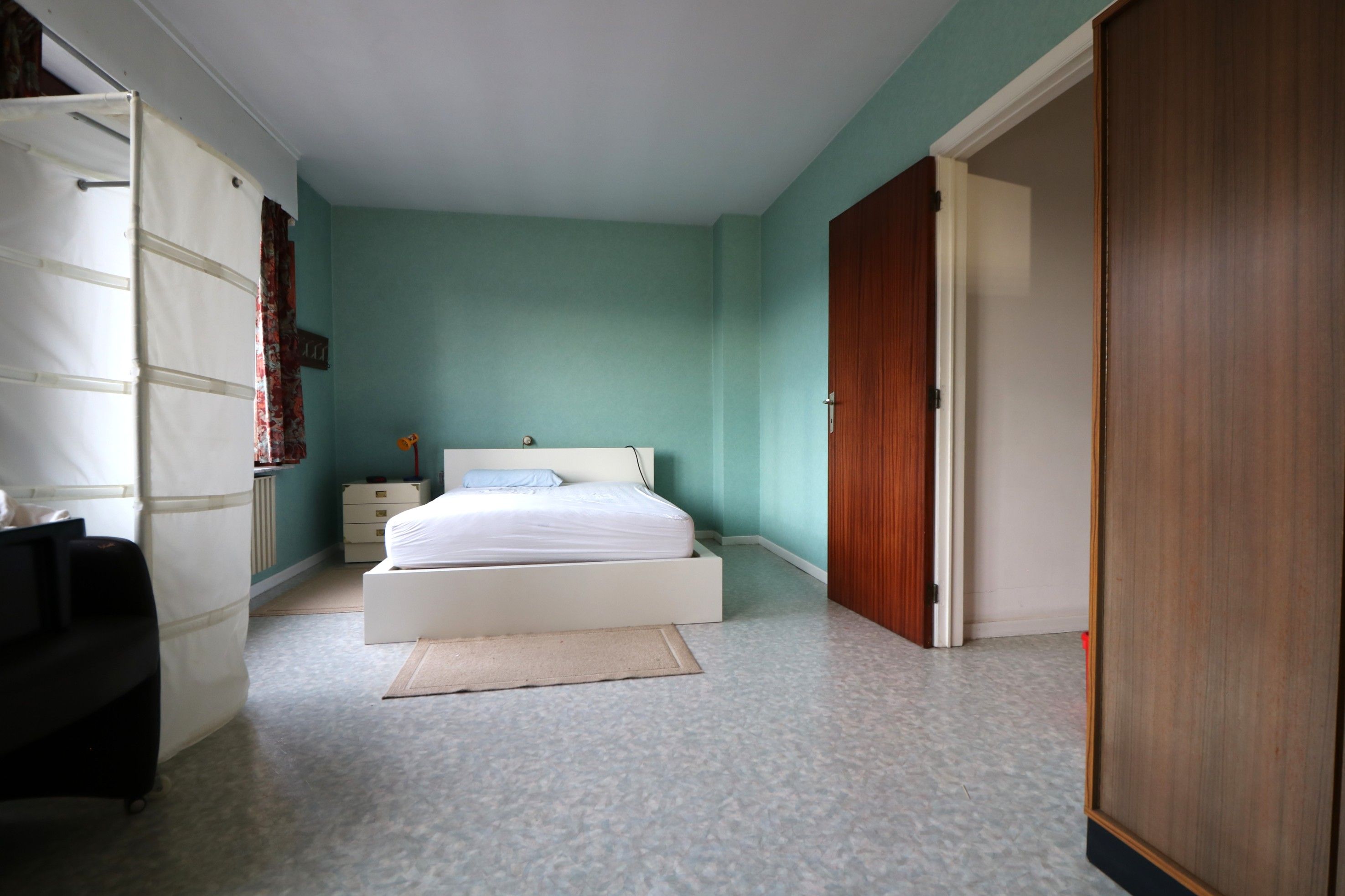 Lichtrijke woning met 4 slaapkamers en prachtige tuin op een zeer groot perceel (855 m²) foto 5