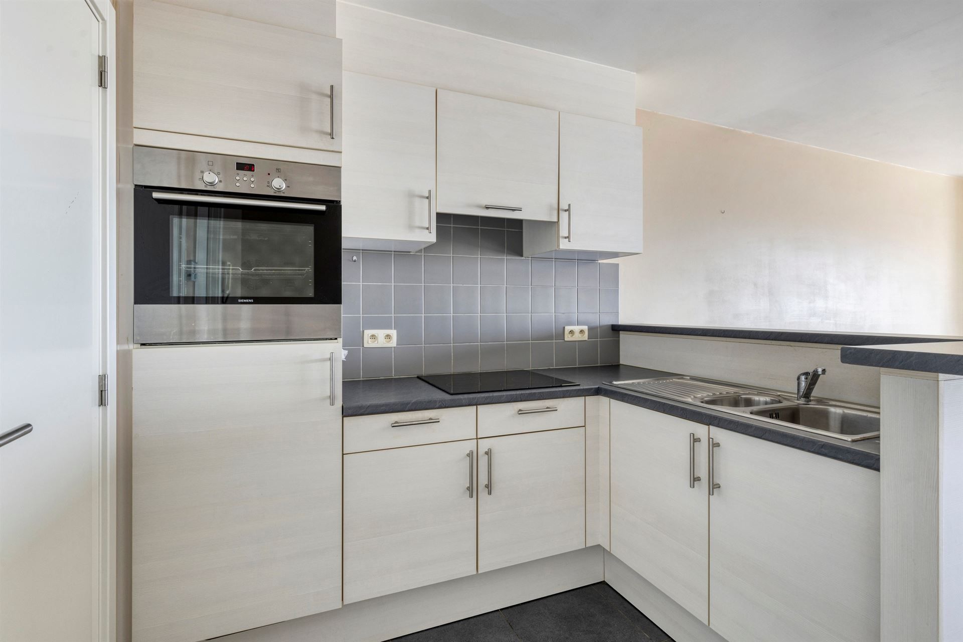 ZONNIGE STUDIO / VLAKBIJ ZEEDIJK foto 11