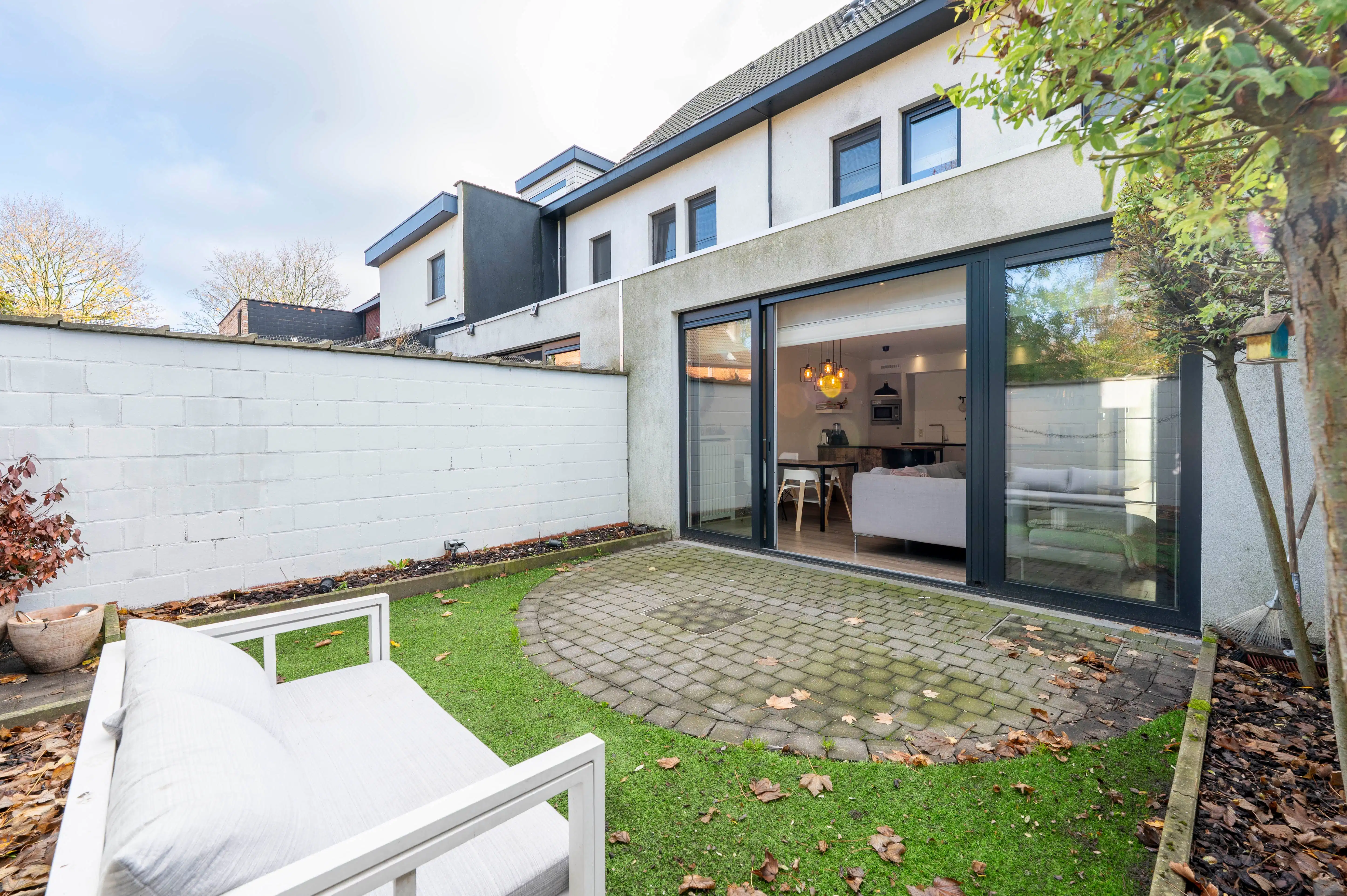 Moderne gezinswoning met gezellige stadstuin op de Lage Kaart te Brasschaat! foto 7