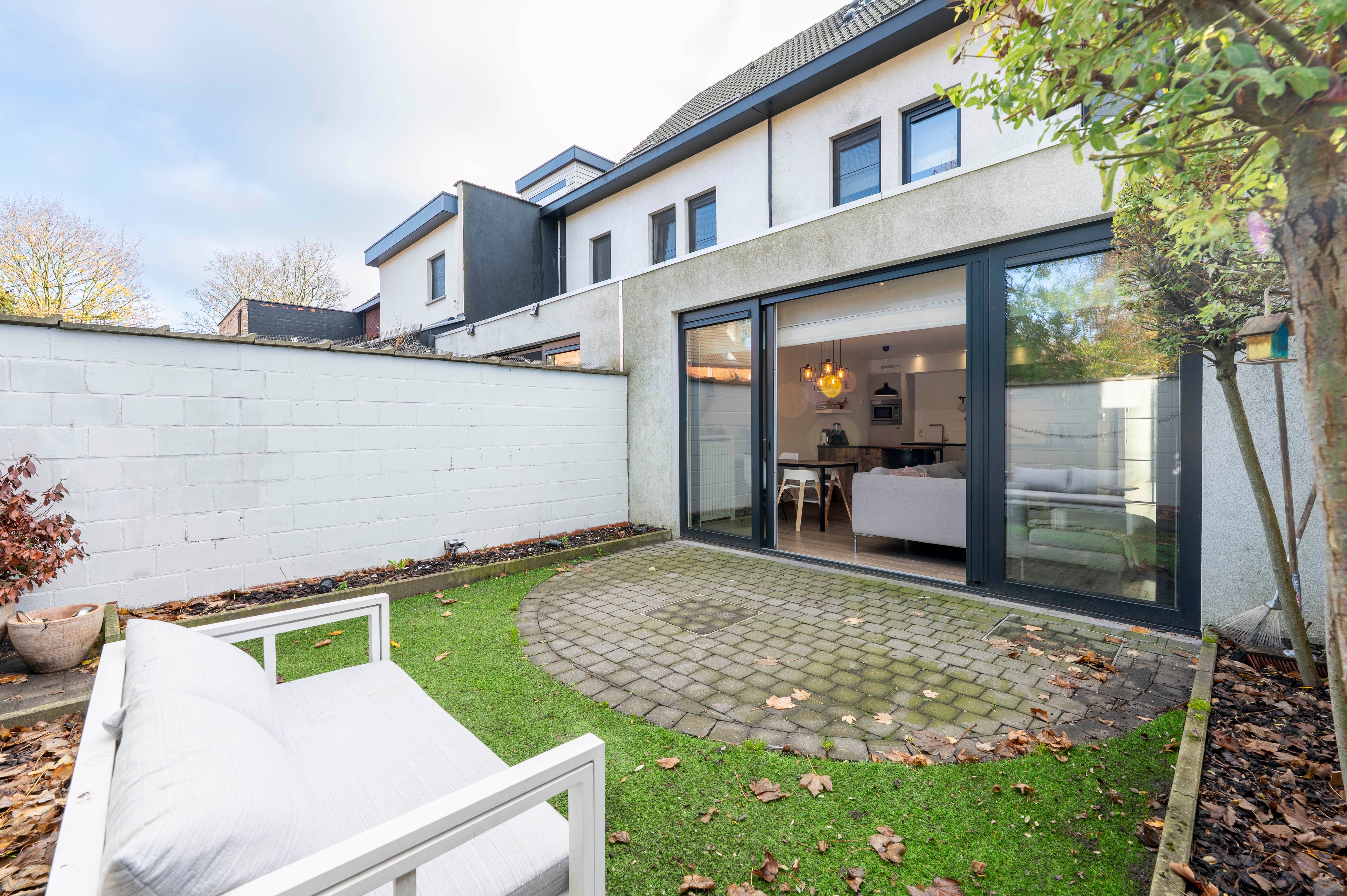 Moderne gezinswoning met gezellige stadstuin op de Lage Kaart te Brasschaat! foto 7