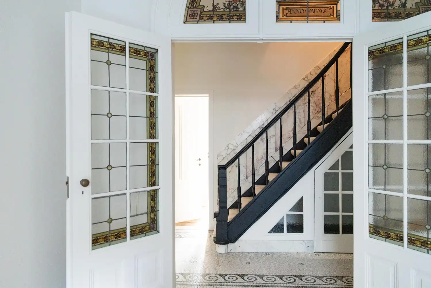 Prestigieuze en totaalgerenoveerde herenwoning. foto 12