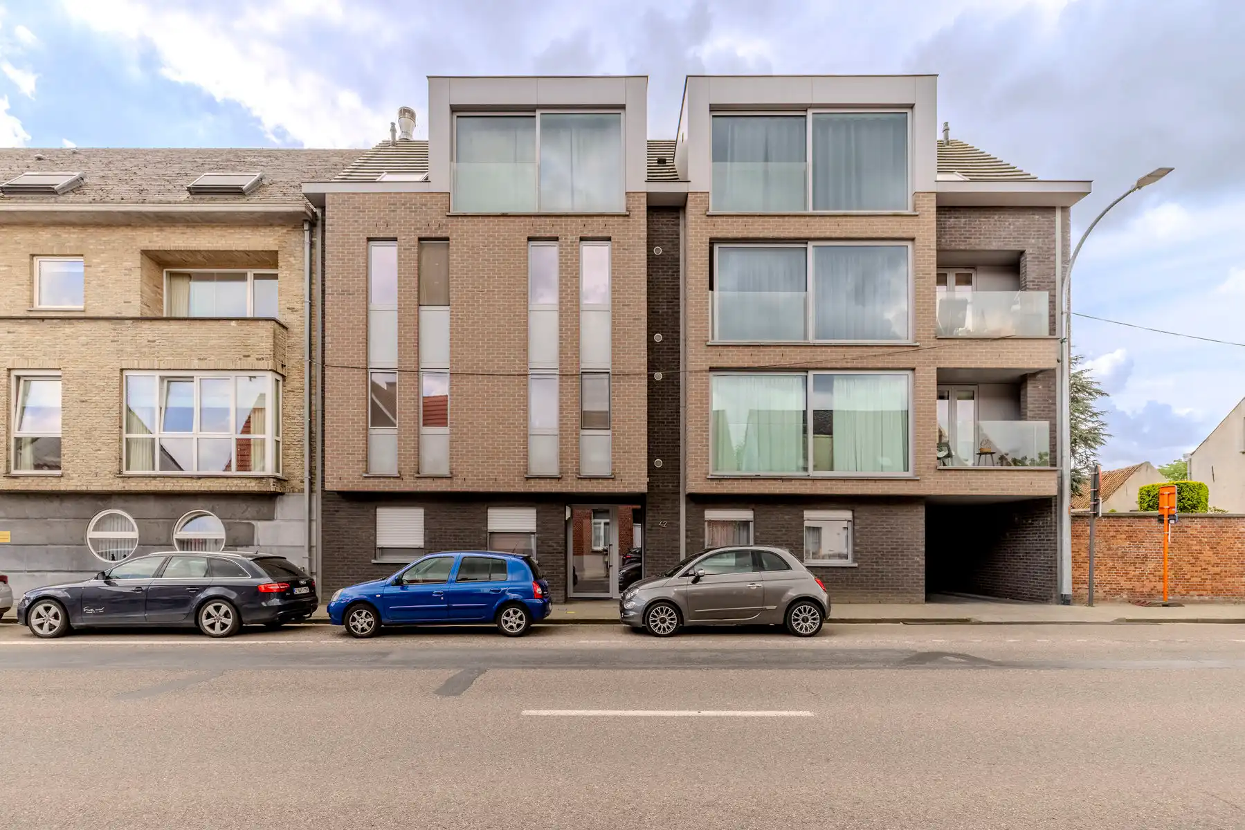 Instapklaar gelijkvloers appartement (97 m²) + parkeerplaats foto 2