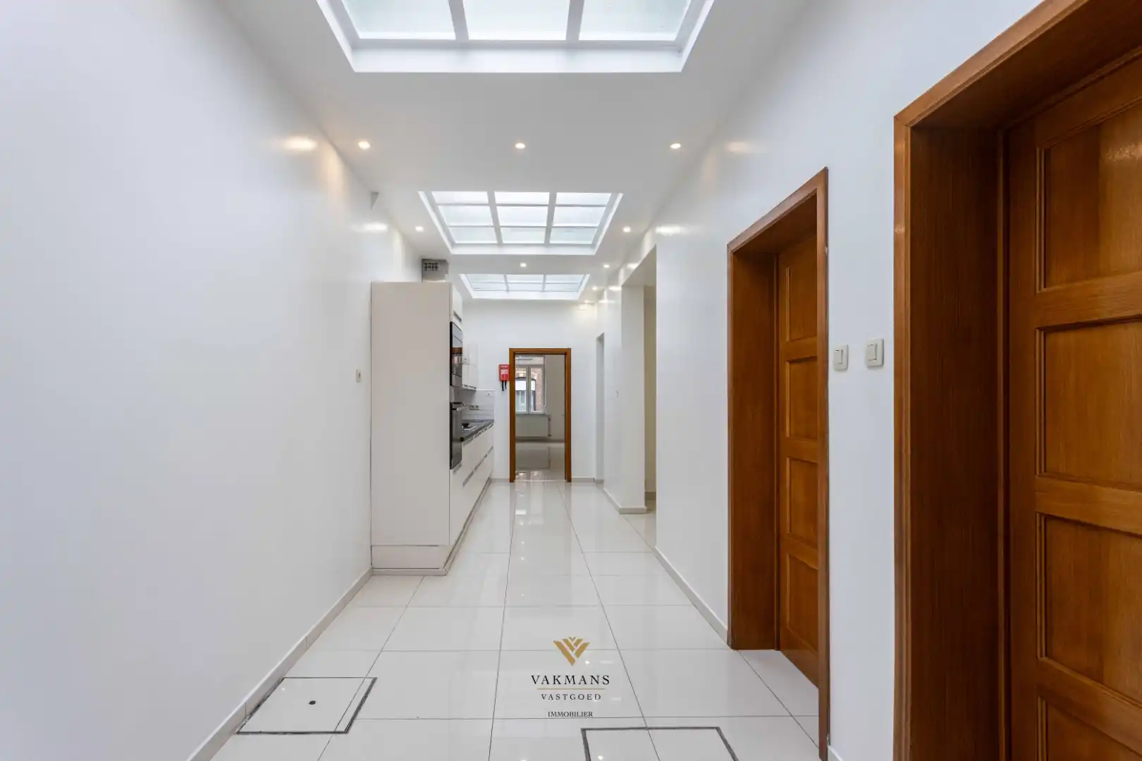 Ruime woning met 4 slaapkamers op rustige locatie foto 15