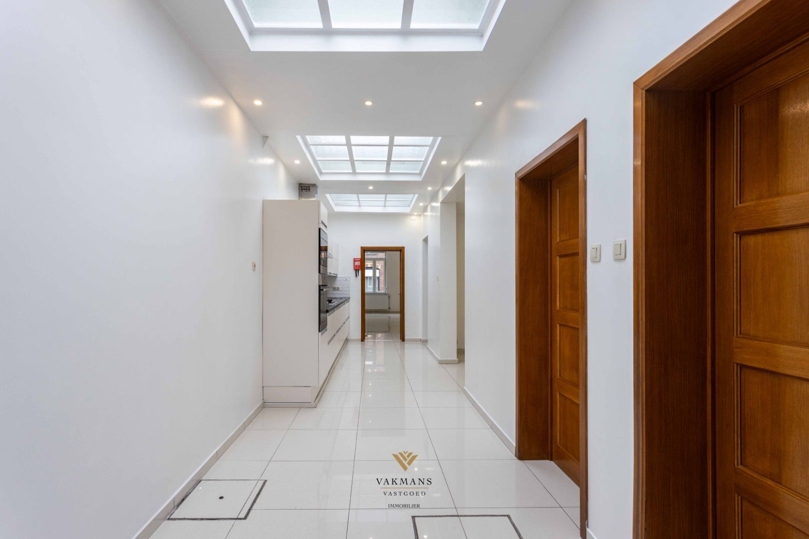 Ruime woning met 4 slaapkamers op rustige locatie foto 15