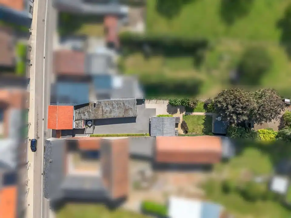 CHARMANTE WONING MET 3 SLKS EN EEN PRACHTIGE TUIN MET TAL VAN MOGELIJKHEDEN foto 3