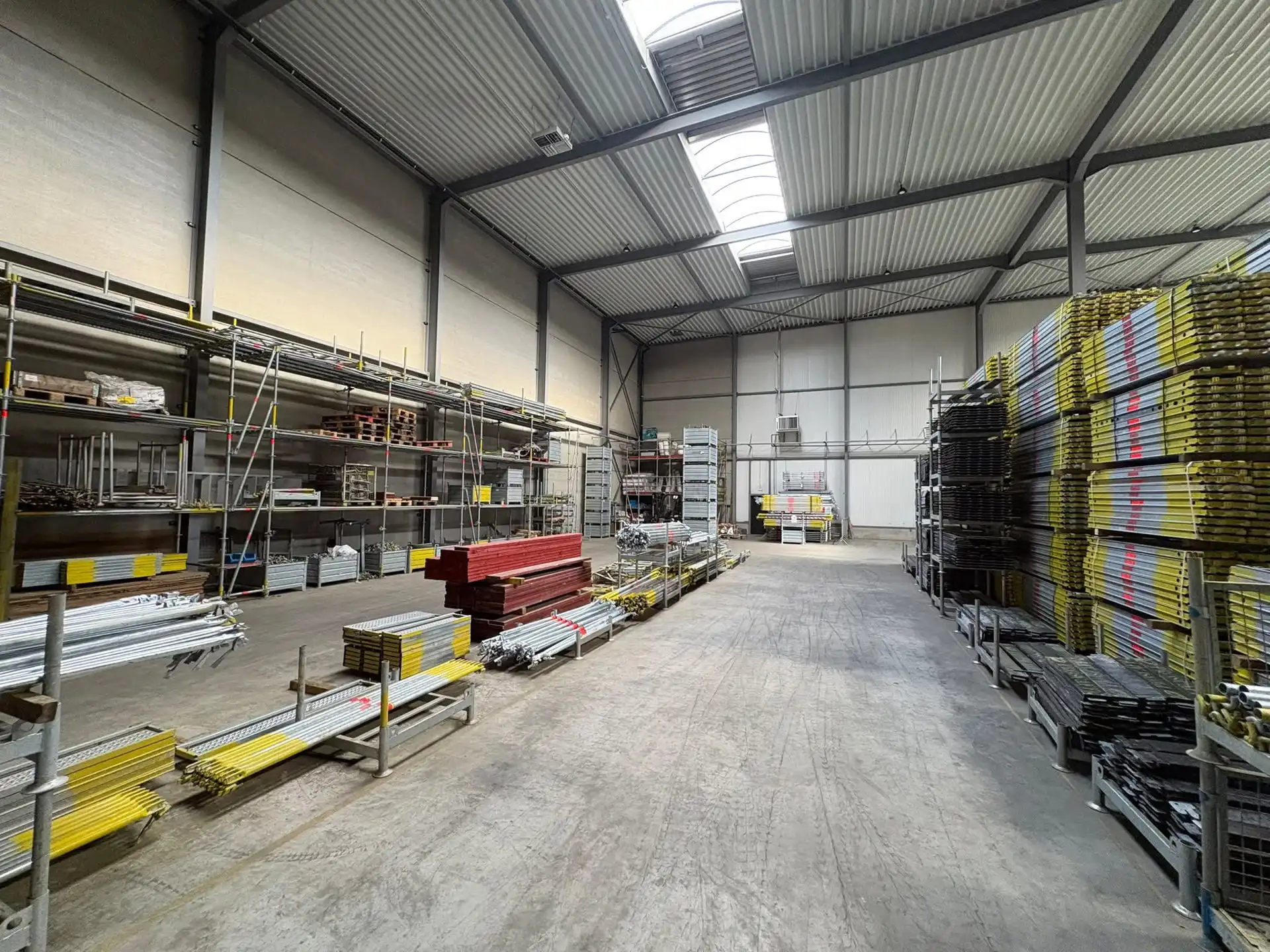 Magazijn van ca. 1.330 m² met laadkade in Evergem foto 9