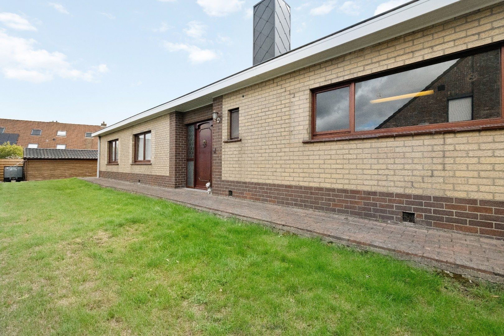 Ruime bungalow foto 18