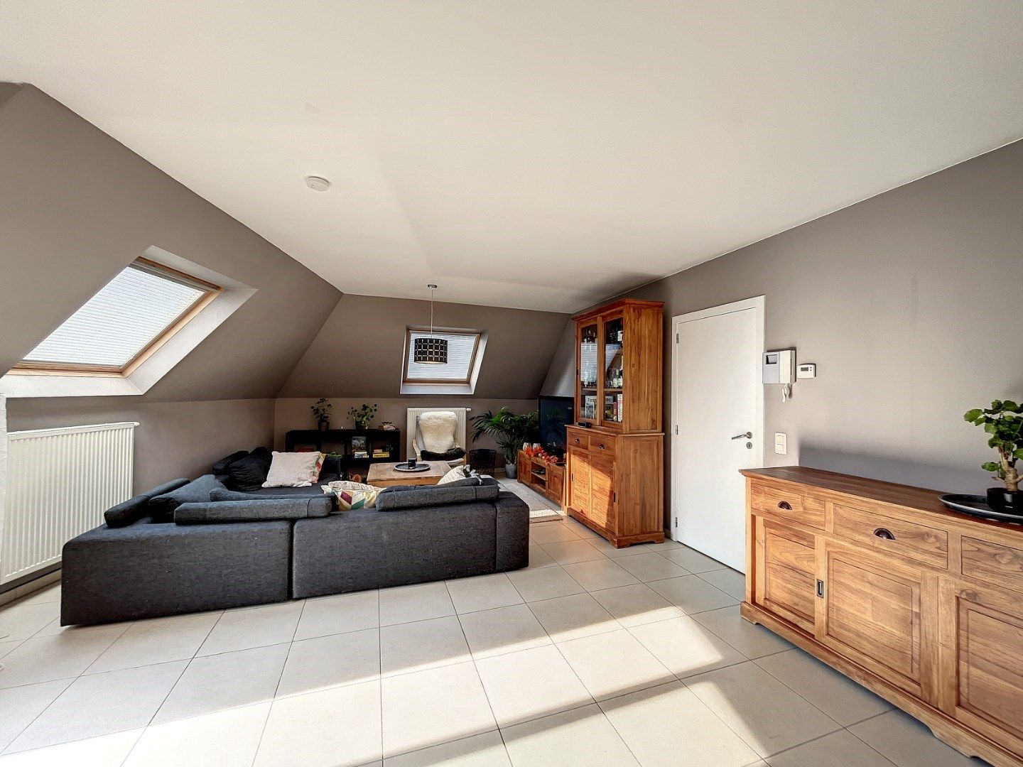Appartement met 2 slpks en autostandplaats foto 2