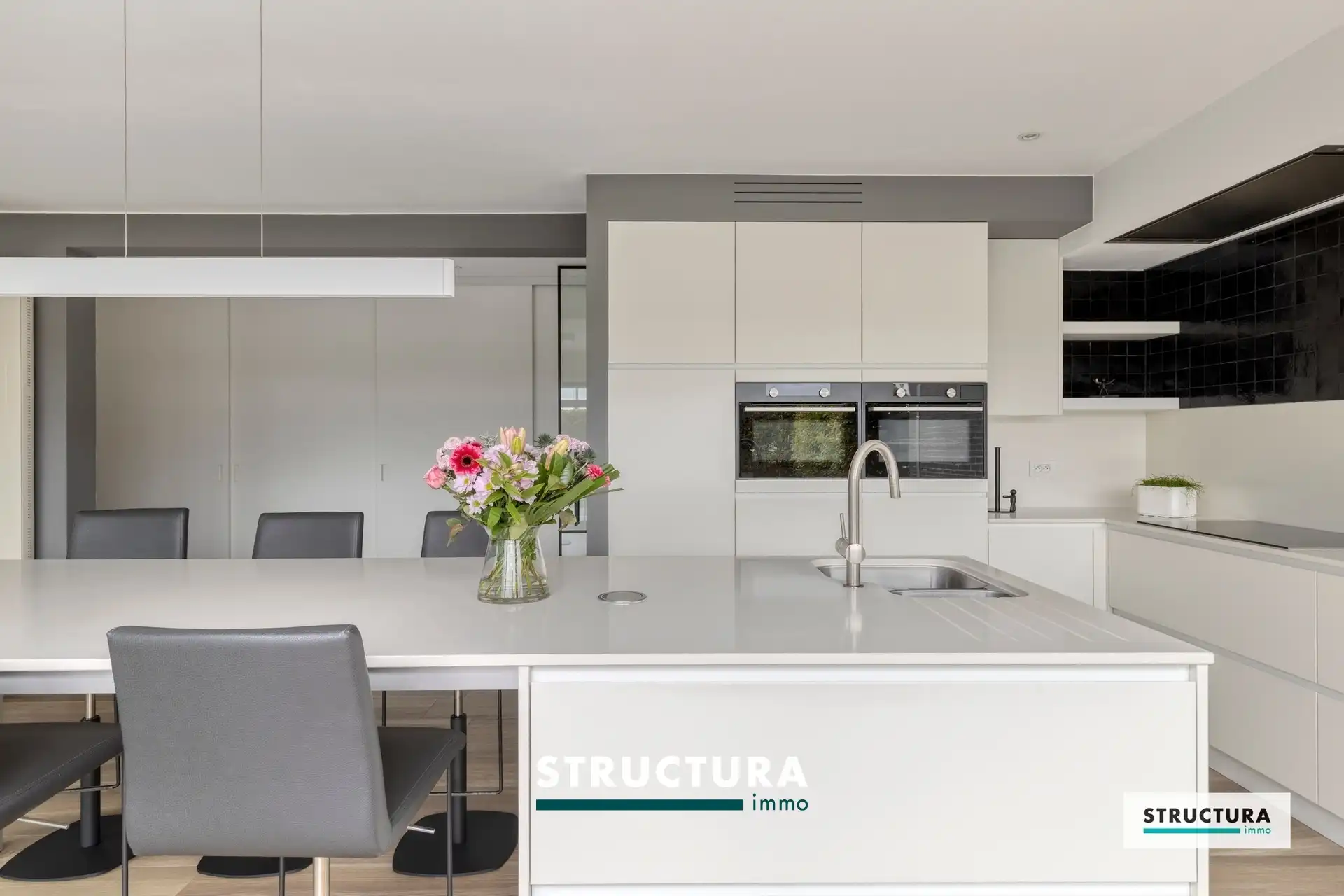 Instapklare open bebouwing met 3 slaapkamers in rustige, doodlopende straat te Mollem! foto 10