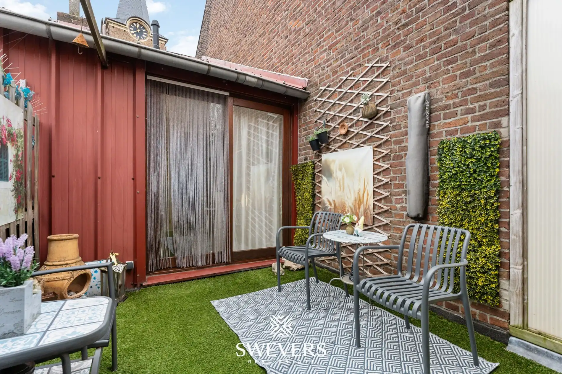 Instapklare, charmante rijwoning met terras in het groene Jesseren   foto 24