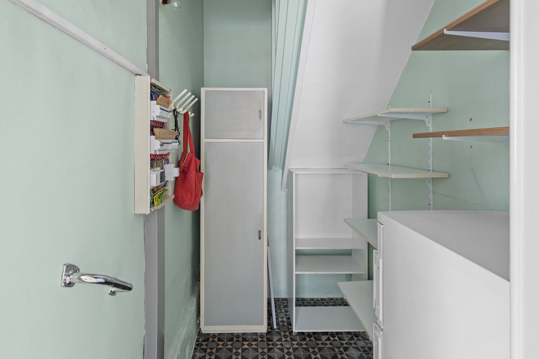 Karaktervolle woning met koer en garage in hartje Assebroek! foto 7