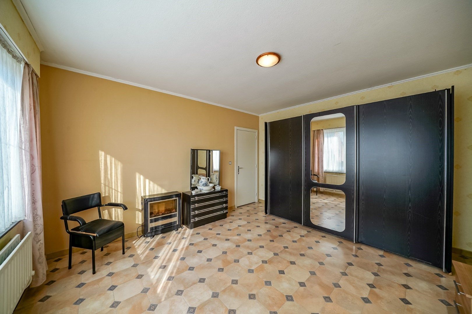 Ruime halfopen woning te koop in Oudenburg foto 12