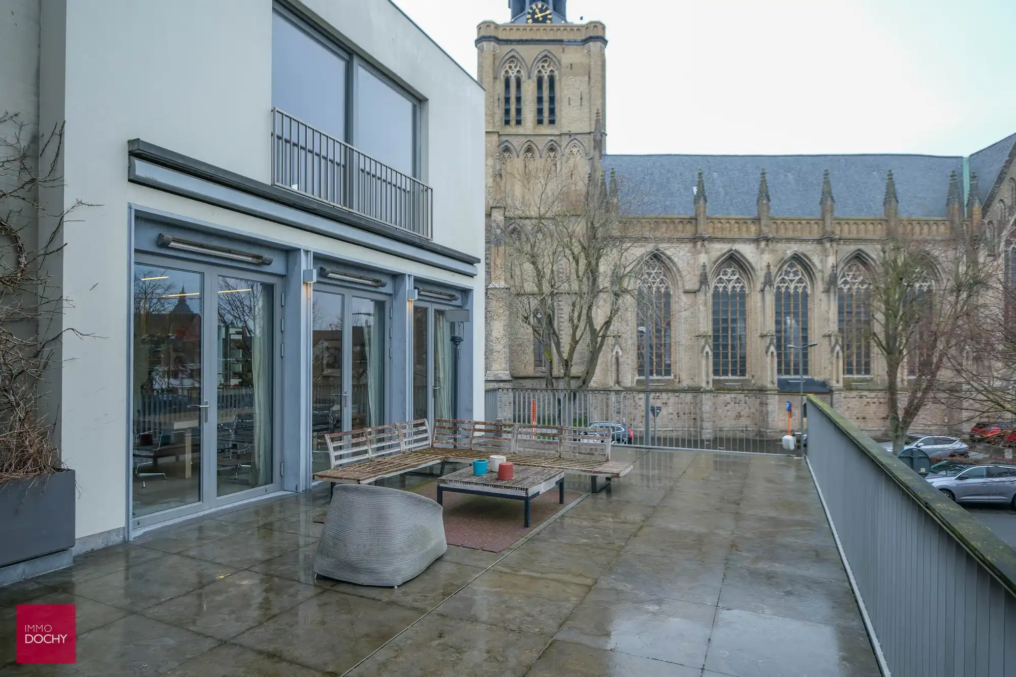 Heel ruime stadswoning met kantoren en tuin foto 19