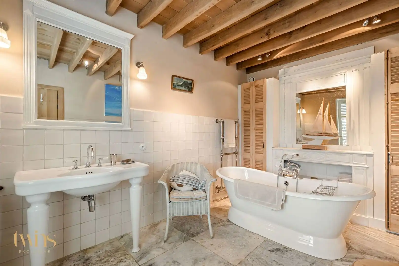 Exclusief wonen in de geliefde gerenoveerde Patershoeve te Buggenhout  foto 21