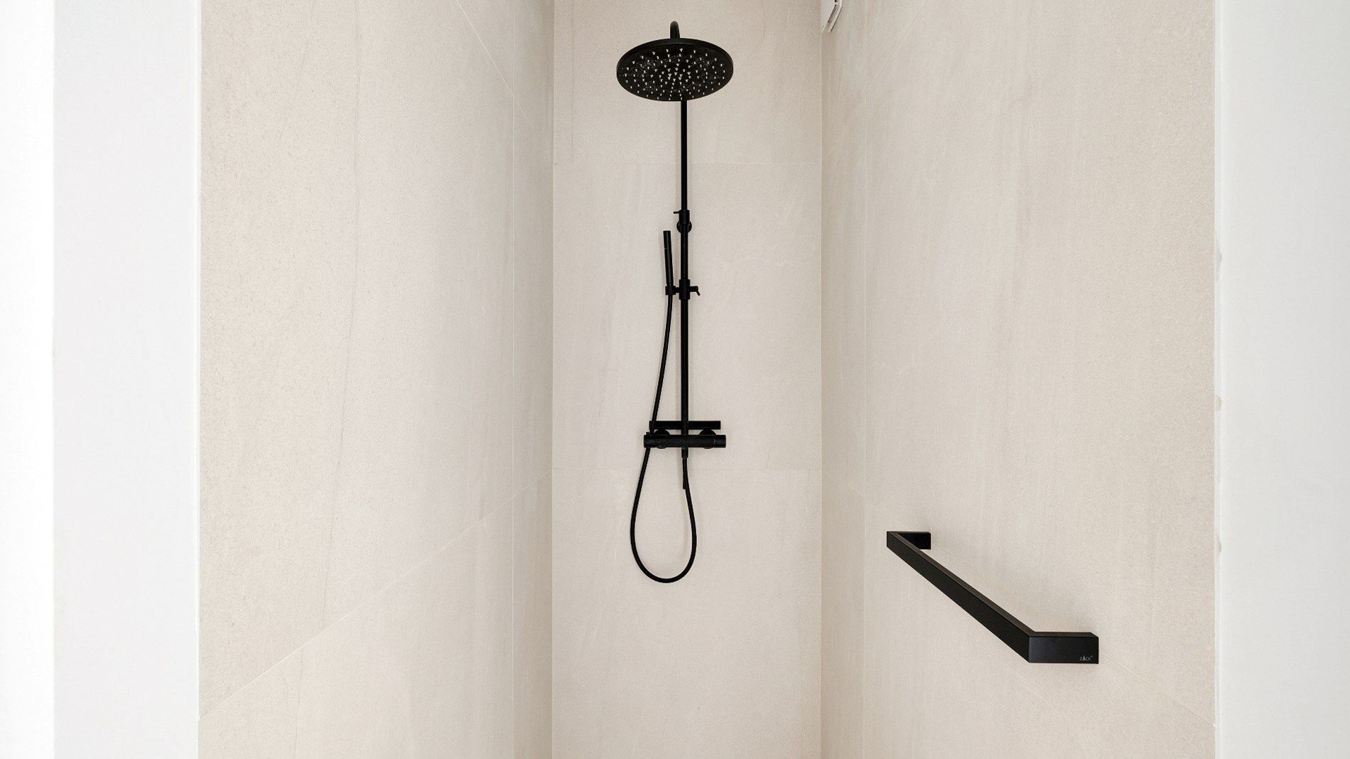 Mooi gerenoveerd, zuidwest georiënteerd HOEKappartement centraal gelegen op de Lippenslaan te Knokke. foto 20