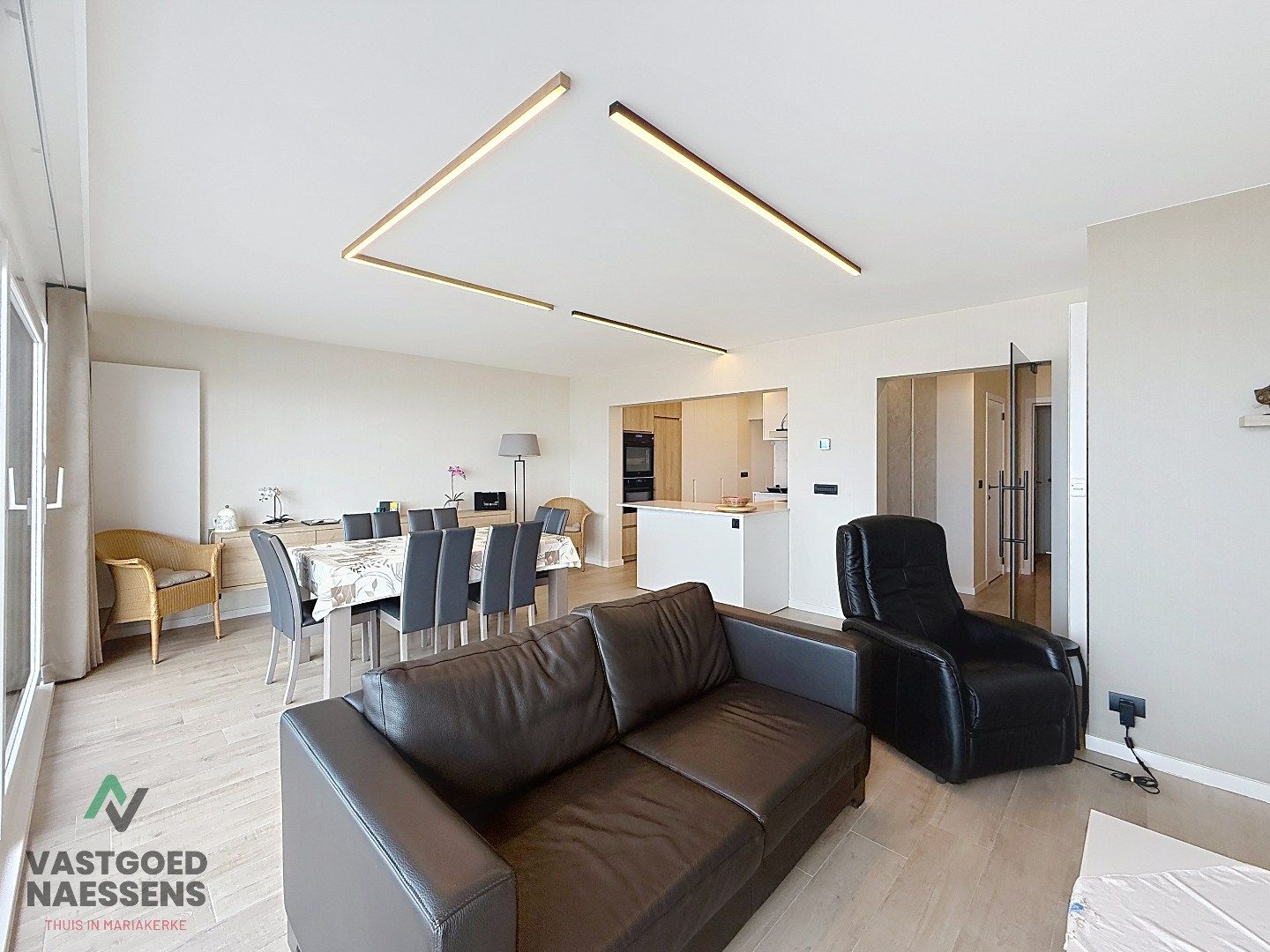 SCHITTEREND VERNIEUWD 3 SLPK APP MET ZICHT OP ZEE EN TERRAS foto 6