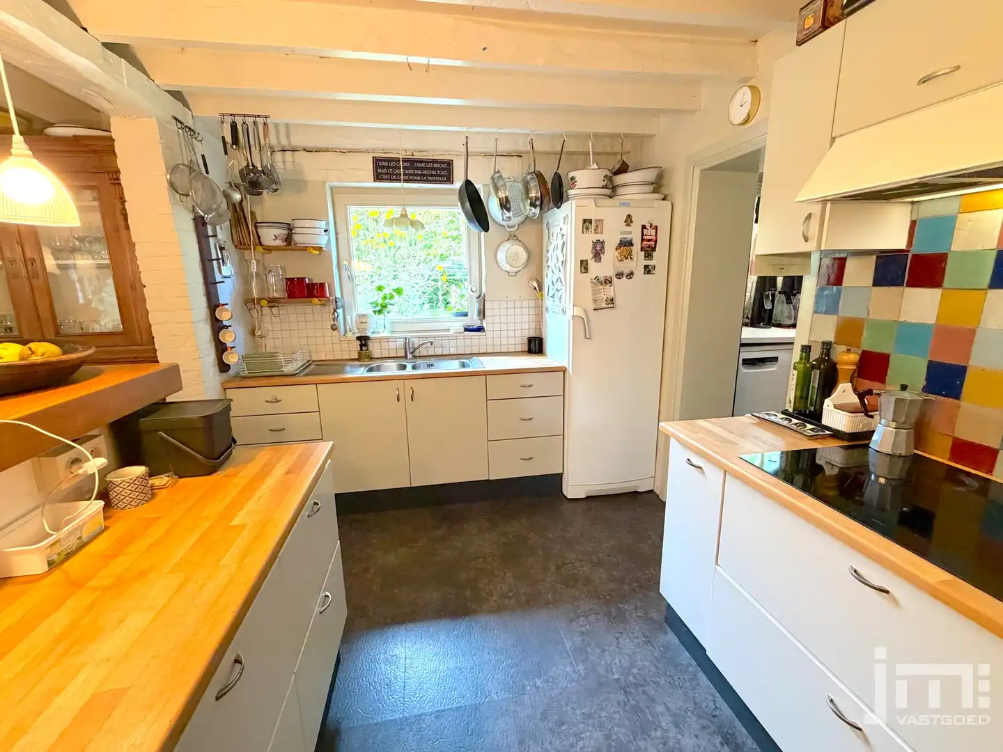 Unieke, karaktervolle woning met prachtige vide en idyllische tuin foto 11