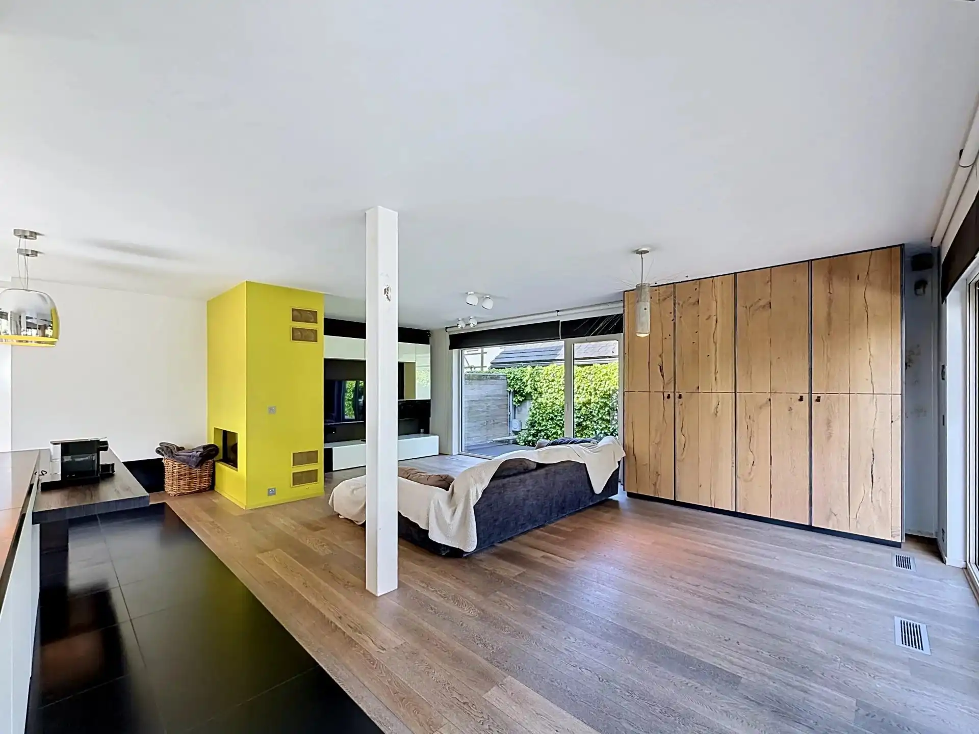 Moderne woning met 3 slaapkamers en praktijk of kantoorruimte op mooi perceel foto 14