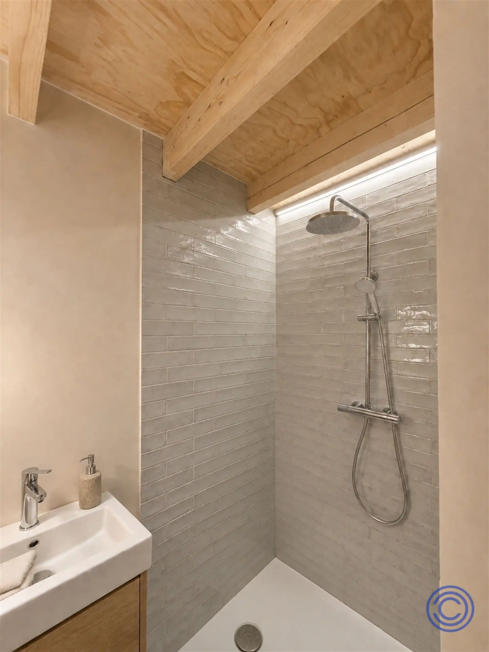 Luxueus afgewerkte studio op TOP locatie! foto 4