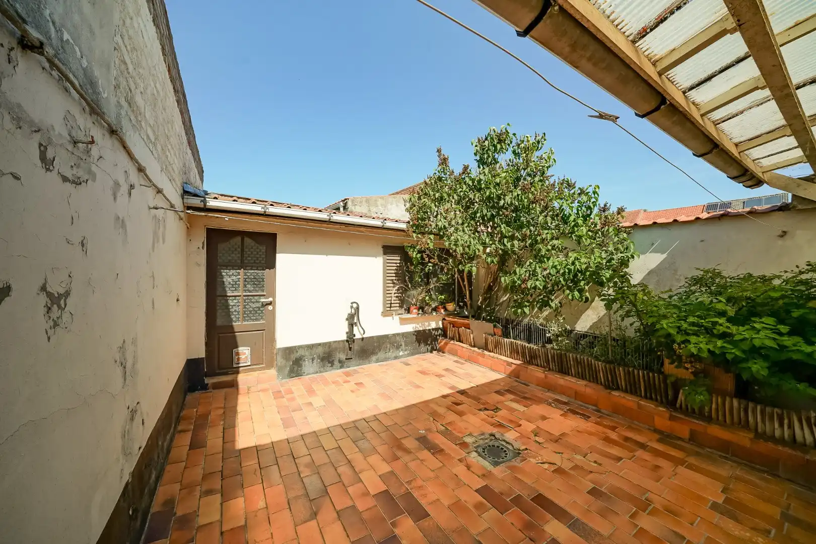 Op te frissen gezinswoning in het centrum van Oostende foto 10