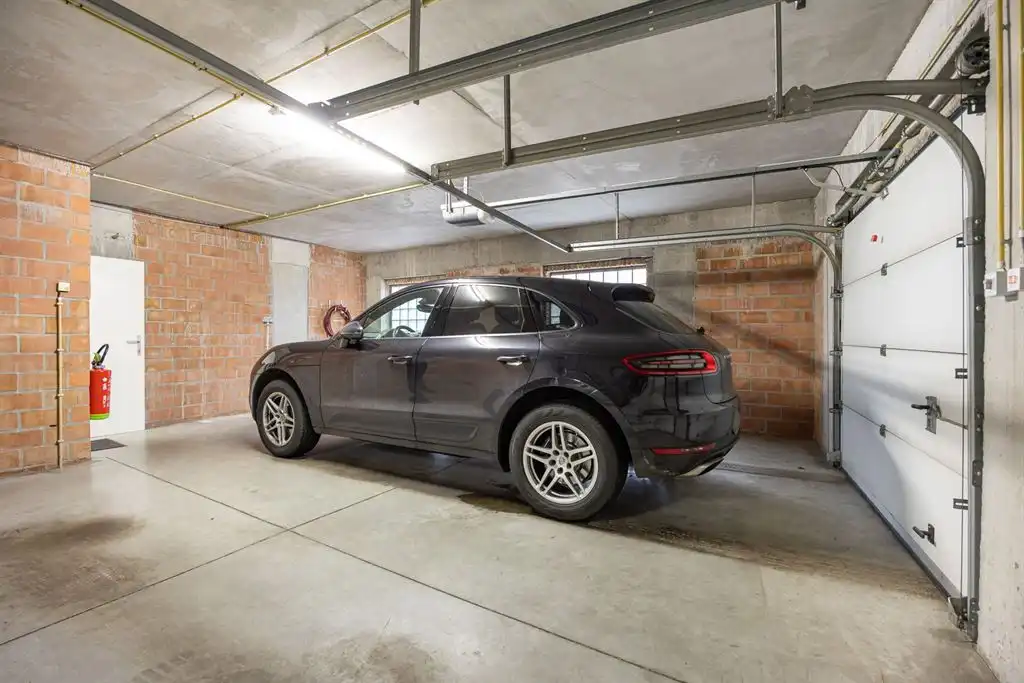 Groot hoekappartement met bijzonder veel lichtinval op de 2e verdieping foto 17