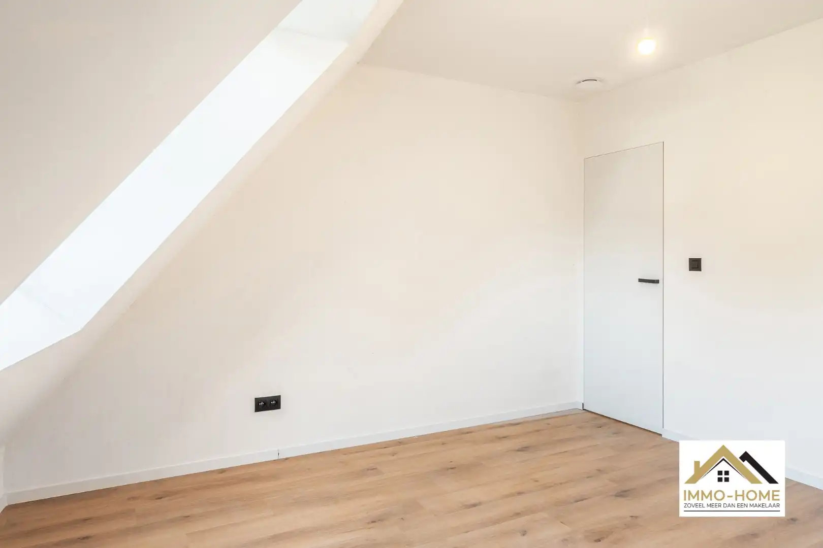 Nieuwbouw energiezuinig appartement met  4 slaapkamers! foto 17