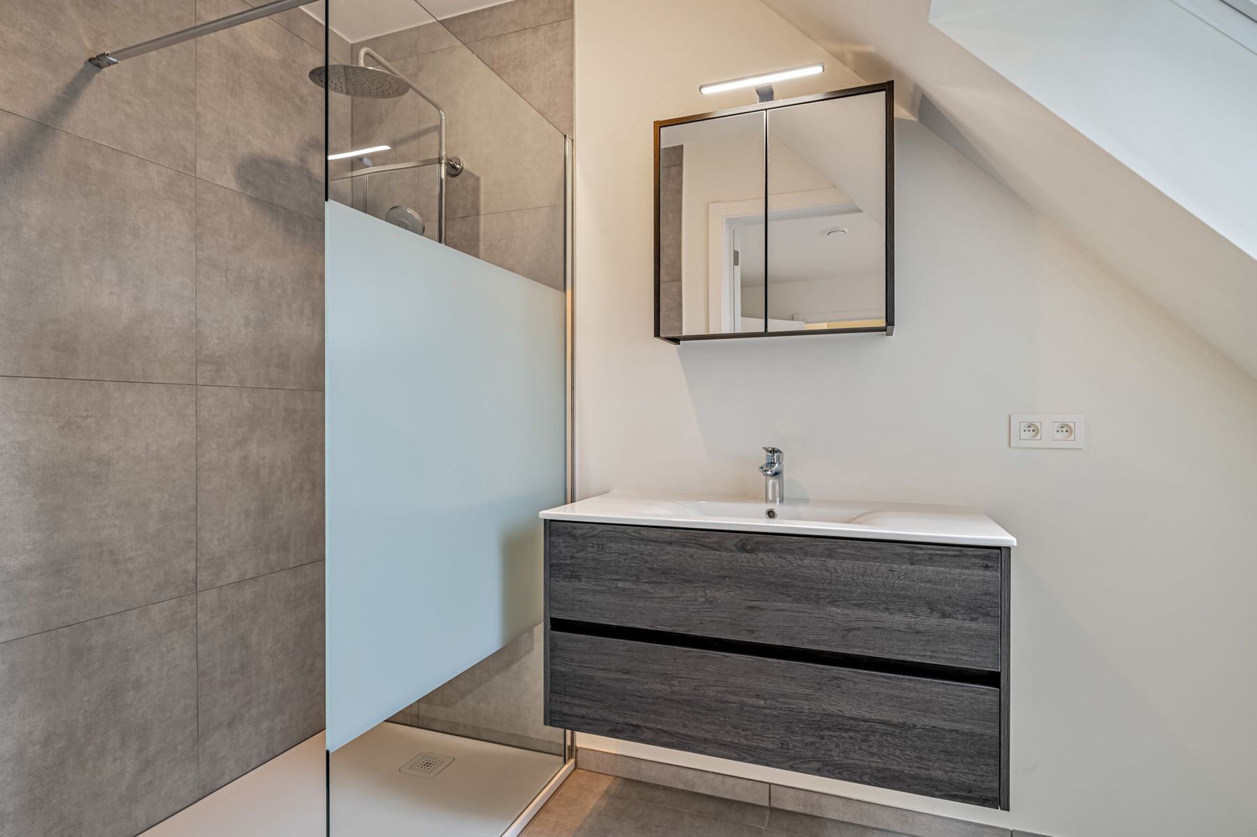 Prachtige duplex nieuwbouwappartement te huur in Idegem foto 10