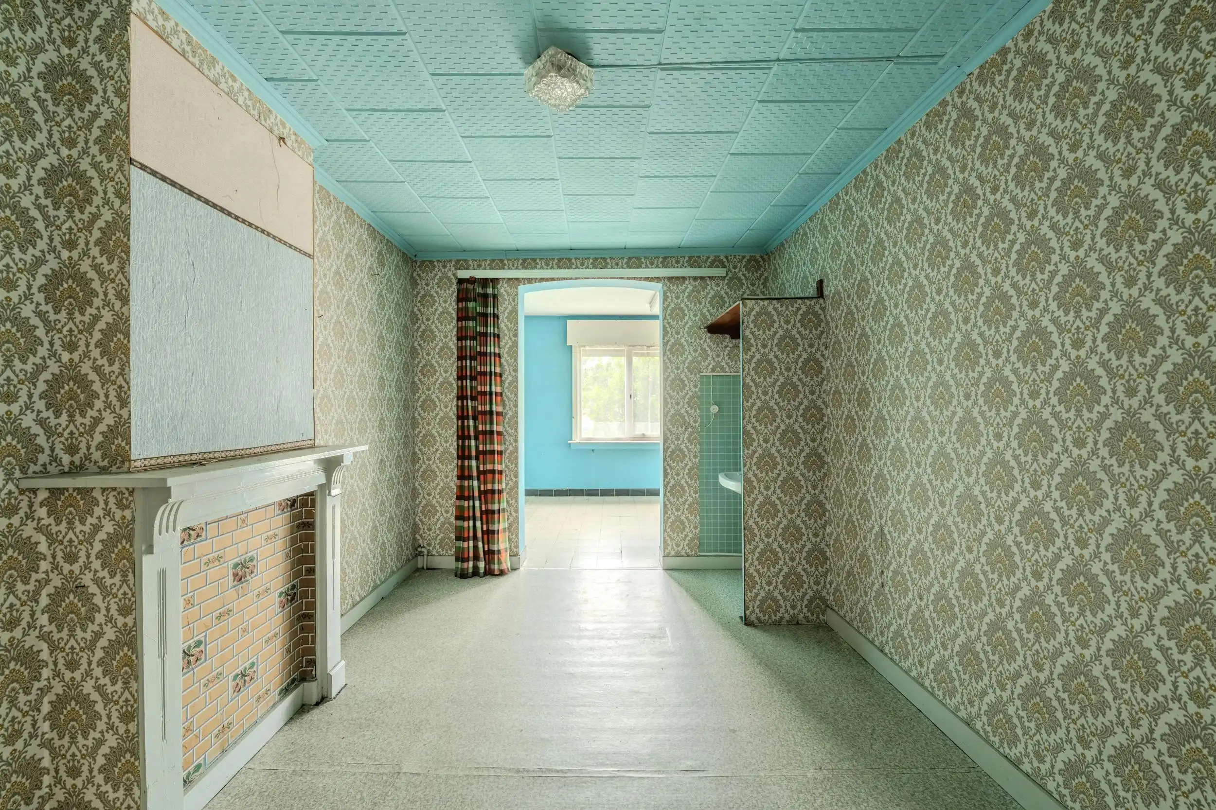 Te renoveren woning met 5 slaapkamers, tuin en garagebox te Middelkerke! foto 12