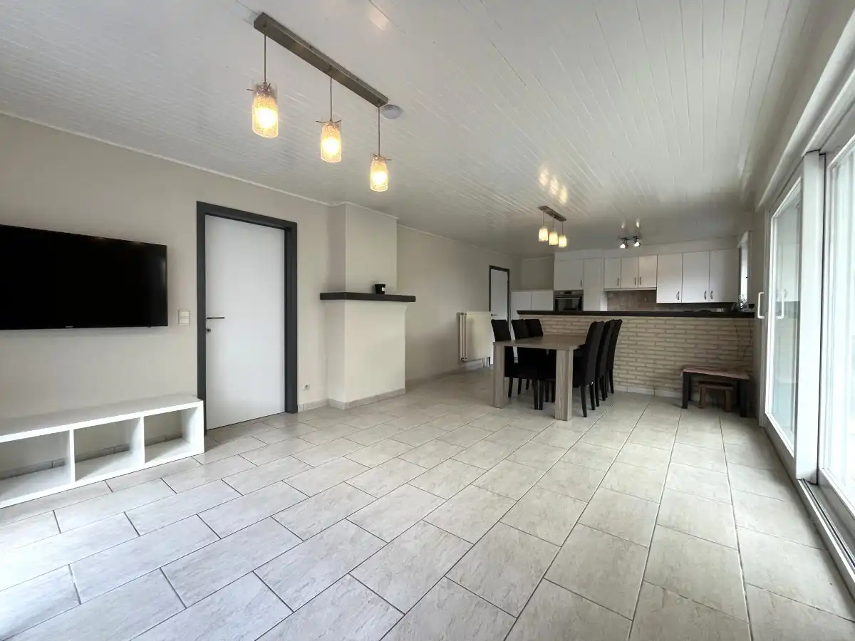 Moorslede - Ruime halfopen bebouwing in het centrum foto 4