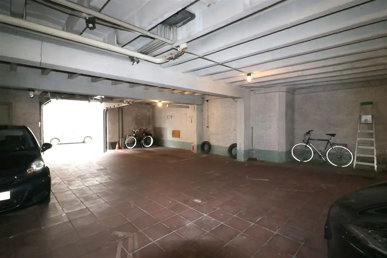 Karaktervol app. met 2 slpks en garage in hartje centrum foto 43