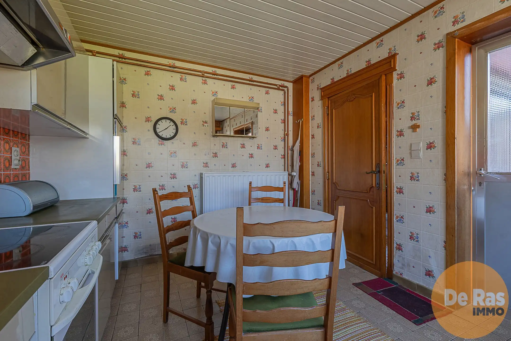 LIEDEKERKE - Ruime renovatiewoning met garage op toplocatie  foto 8