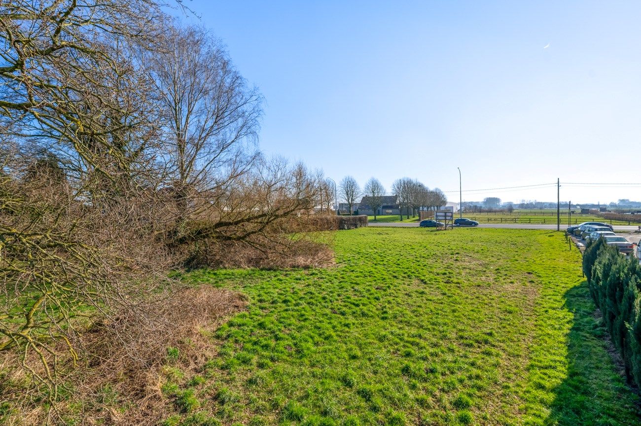 TOP commerciële bouwgronden bij het binnenkomen van Lochristi foto 3
