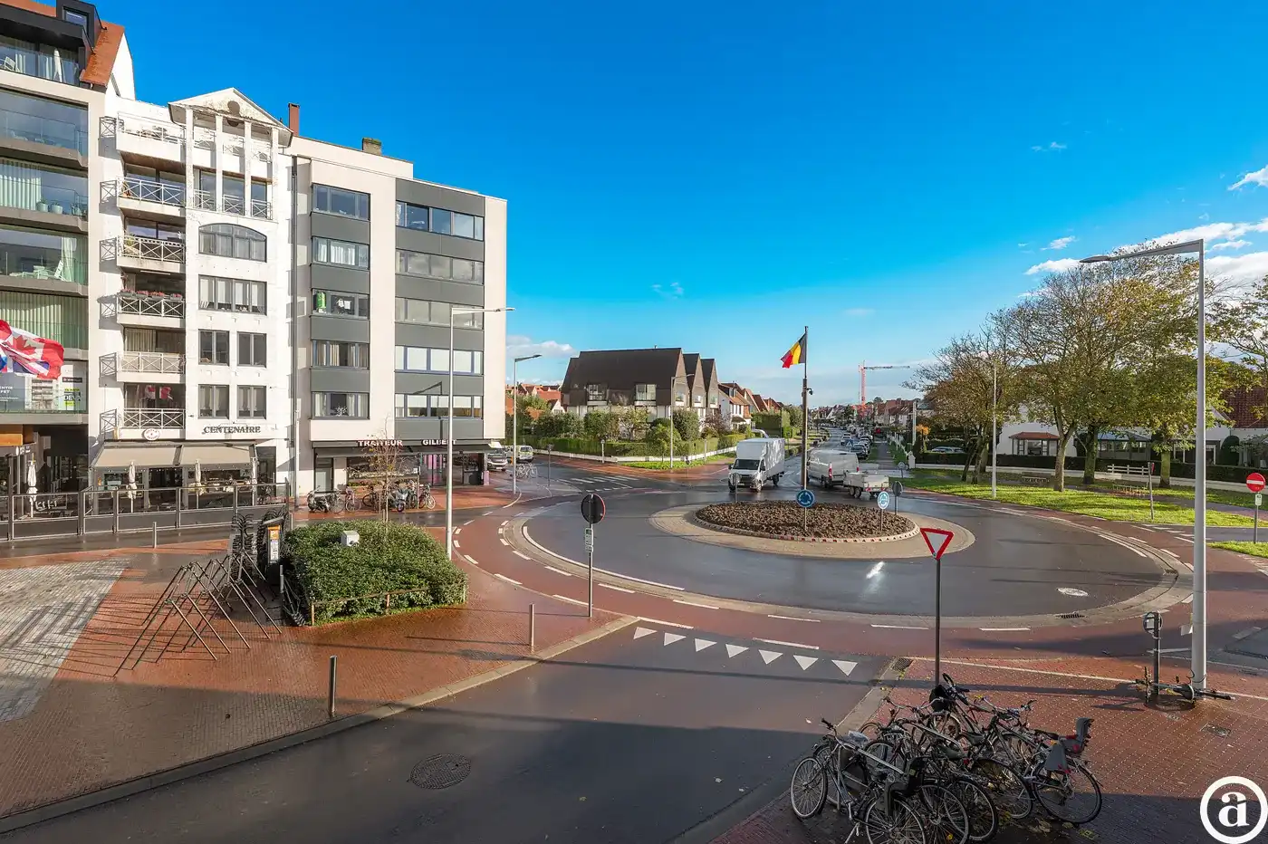 Instapklaar 3-slaapkamerappartement in het centrum van Knokke. foto 5