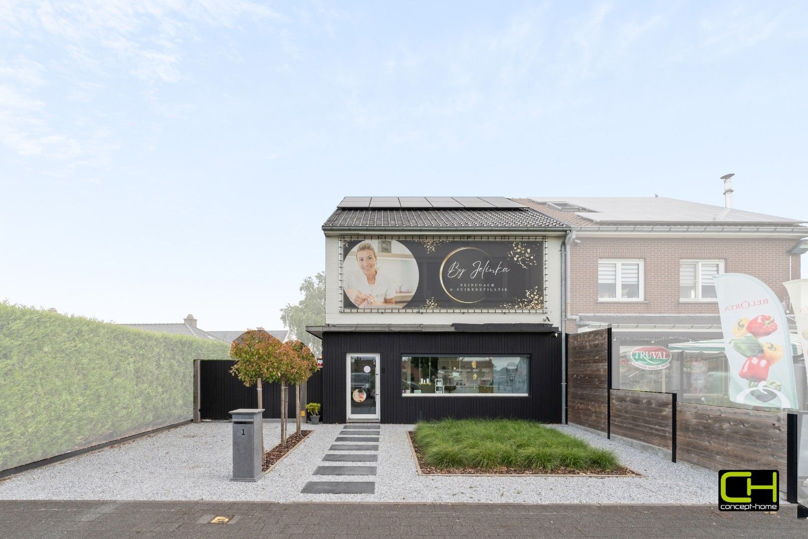 Halfopen bebouwing met 5 slaapkamers te koop in Lievegem foto {{pictureIndex}}