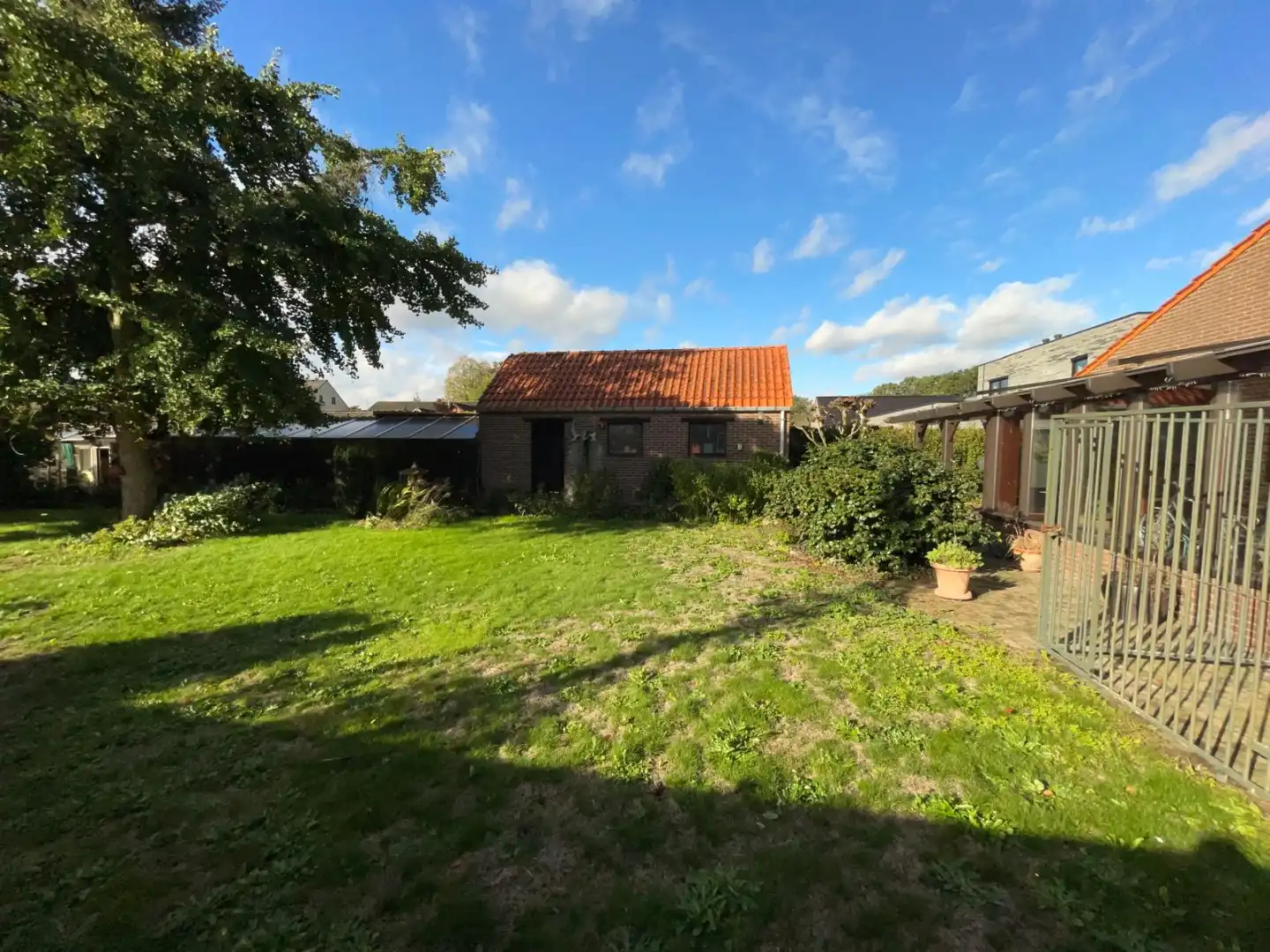 Vrijstaande woning met 4 slaapkamers en ruime tuin met garage in Pelt foto 16