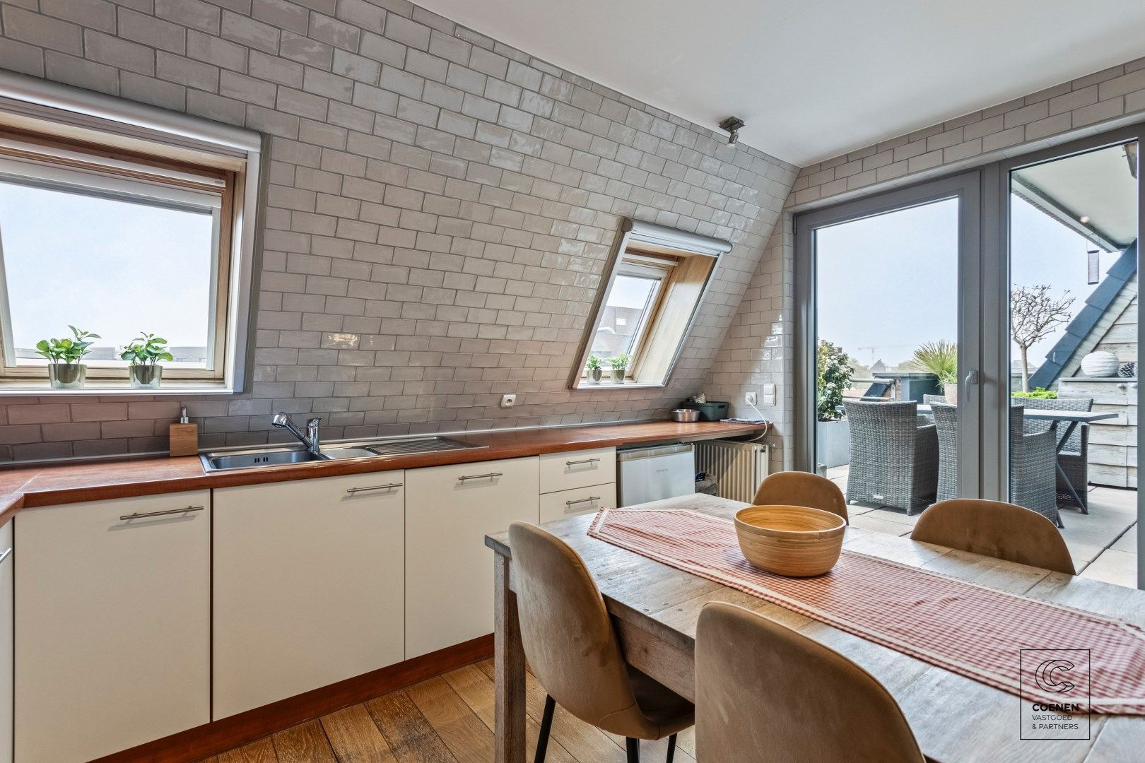 Ruim en stijlvol appartement van 146m² met zonnig terras in Lier!  foto 9