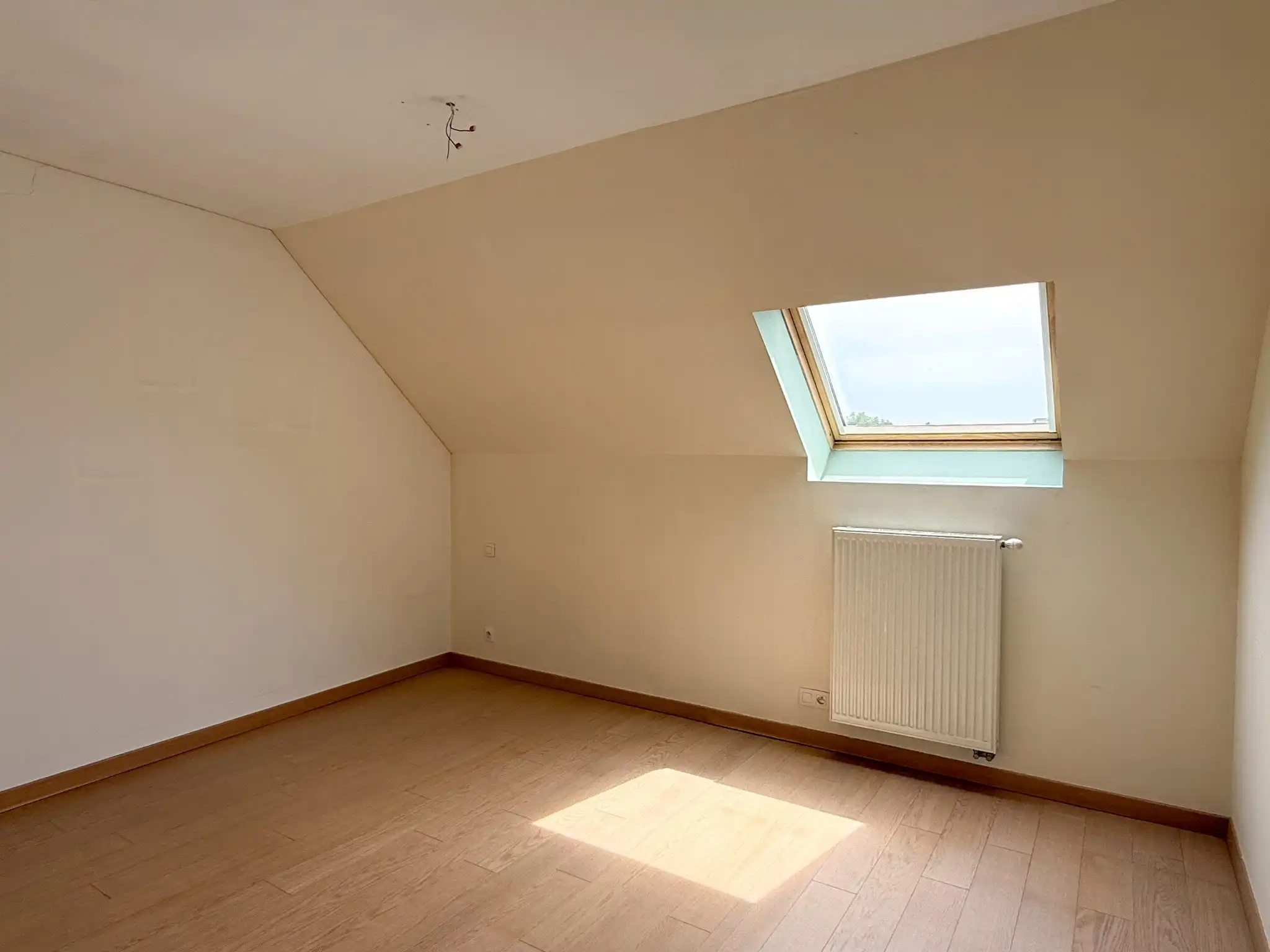 Duplexappartement met 2 slaapkamers op de Grote Markt van Beveren foto 11