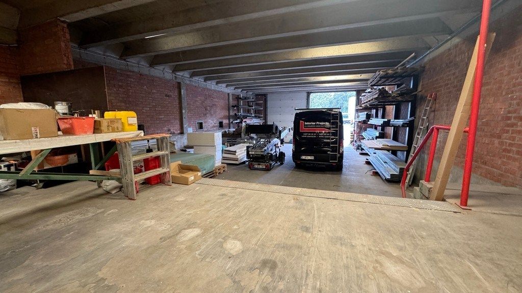 Loods met kantoor te huur nabij A12 in Wilrijk foto 2