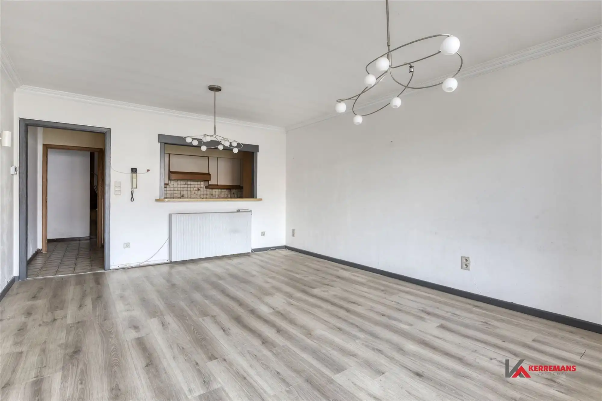 Woning met 2 slaapkamers, tuin en garage.  foto 10