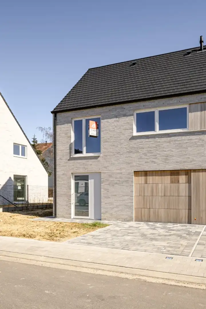 Ruime halfopen bebouwing in centrum Wevelgem foto 10