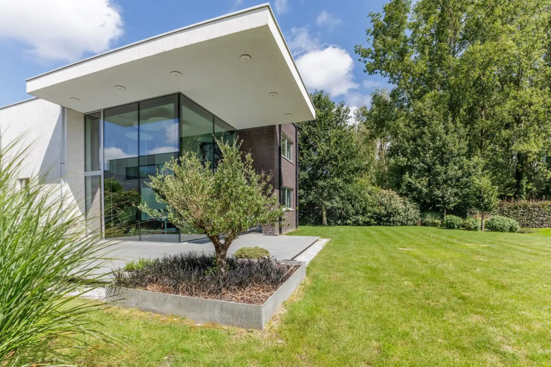 Moderne, luxueuze villa foto 27