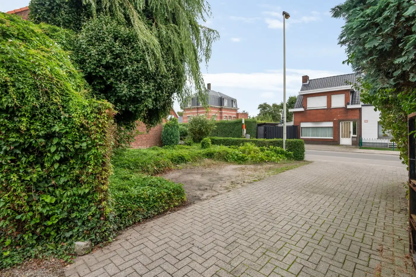 Centraal gelegen bouwgrond van 600m² in centrum van Zandvliet foto 14
