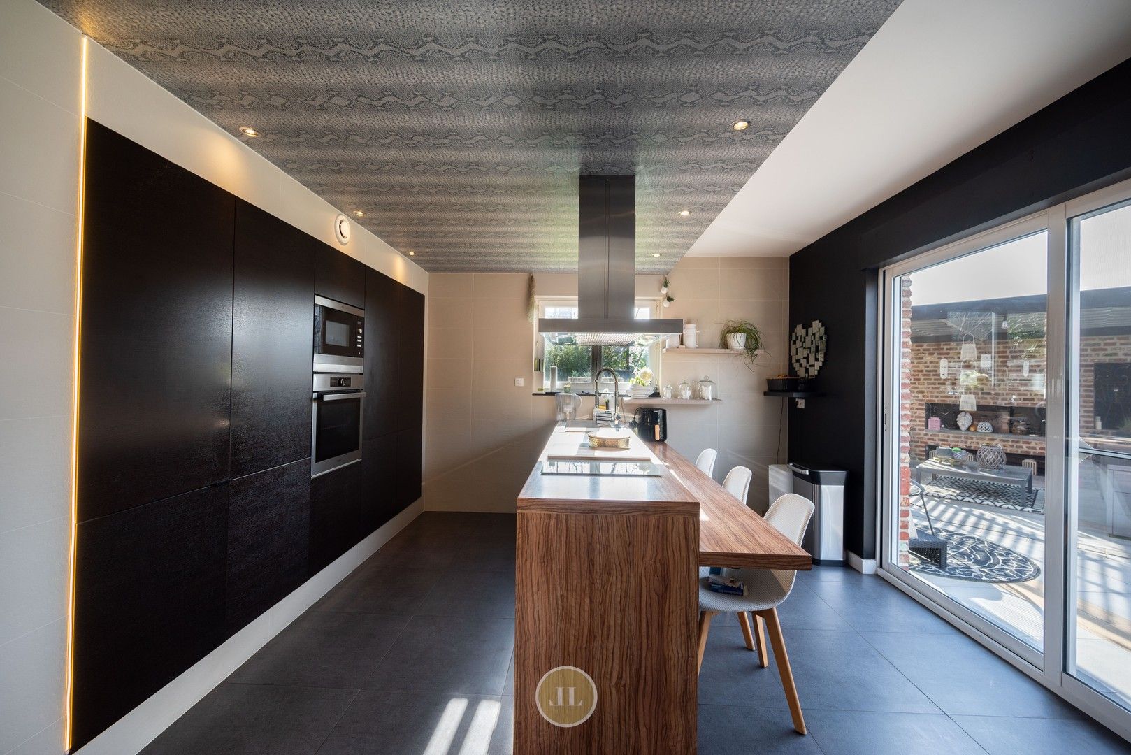 Instapklare villa met 4 slaapkamers op perceel van 1053m². foto 11