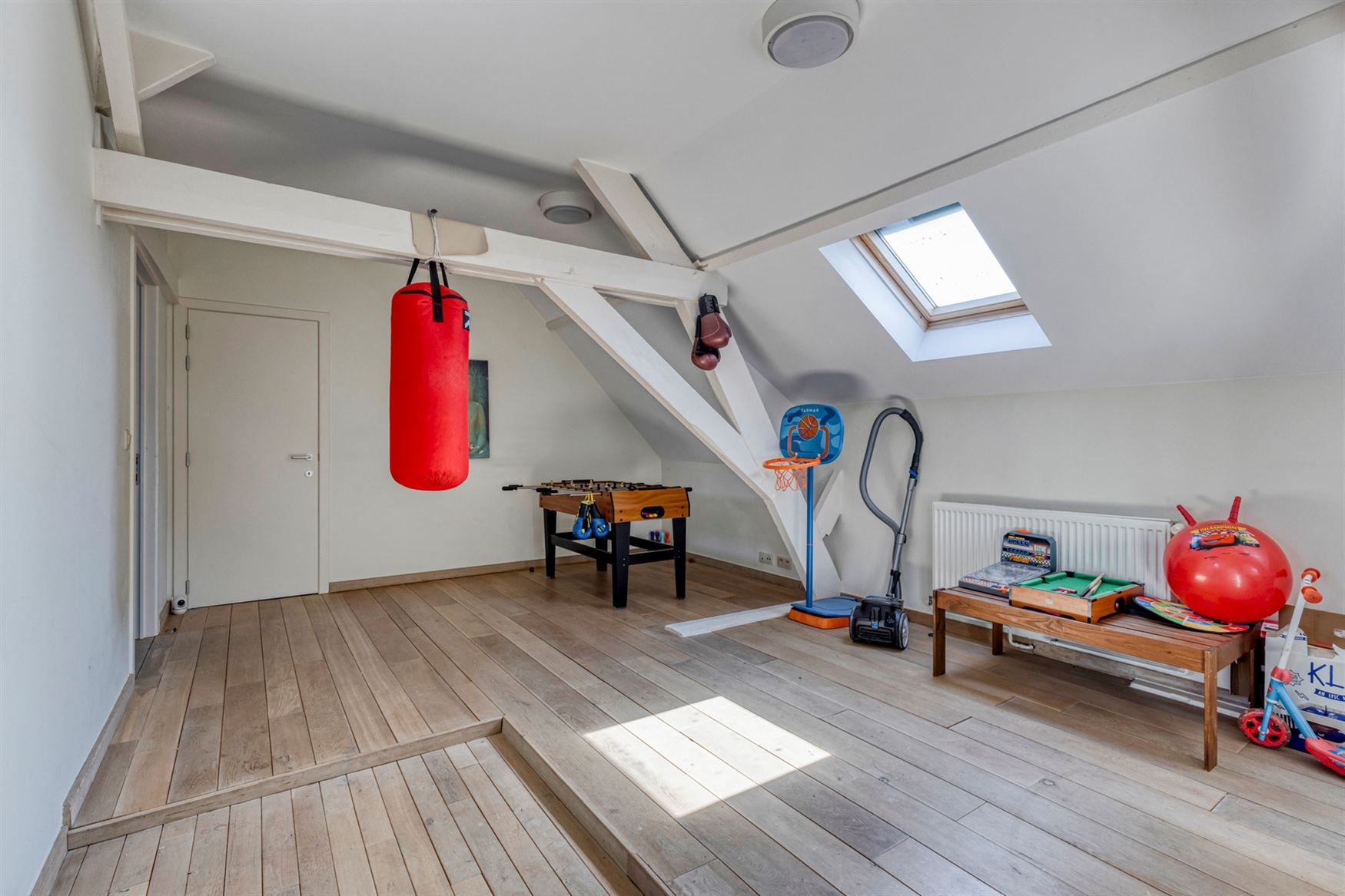 Duplex appartement te huur in het voormalige gemeentehuis van Leerne foto 9
