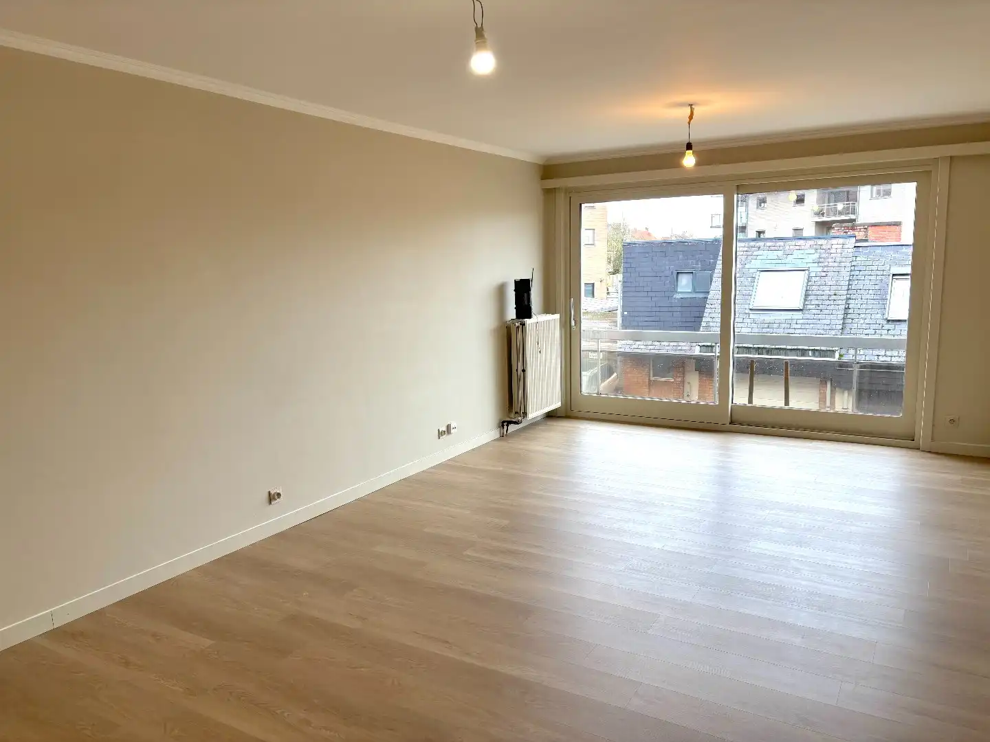 Gerenoveerd 2-slaapkamerappartement in het centrum! foto 2