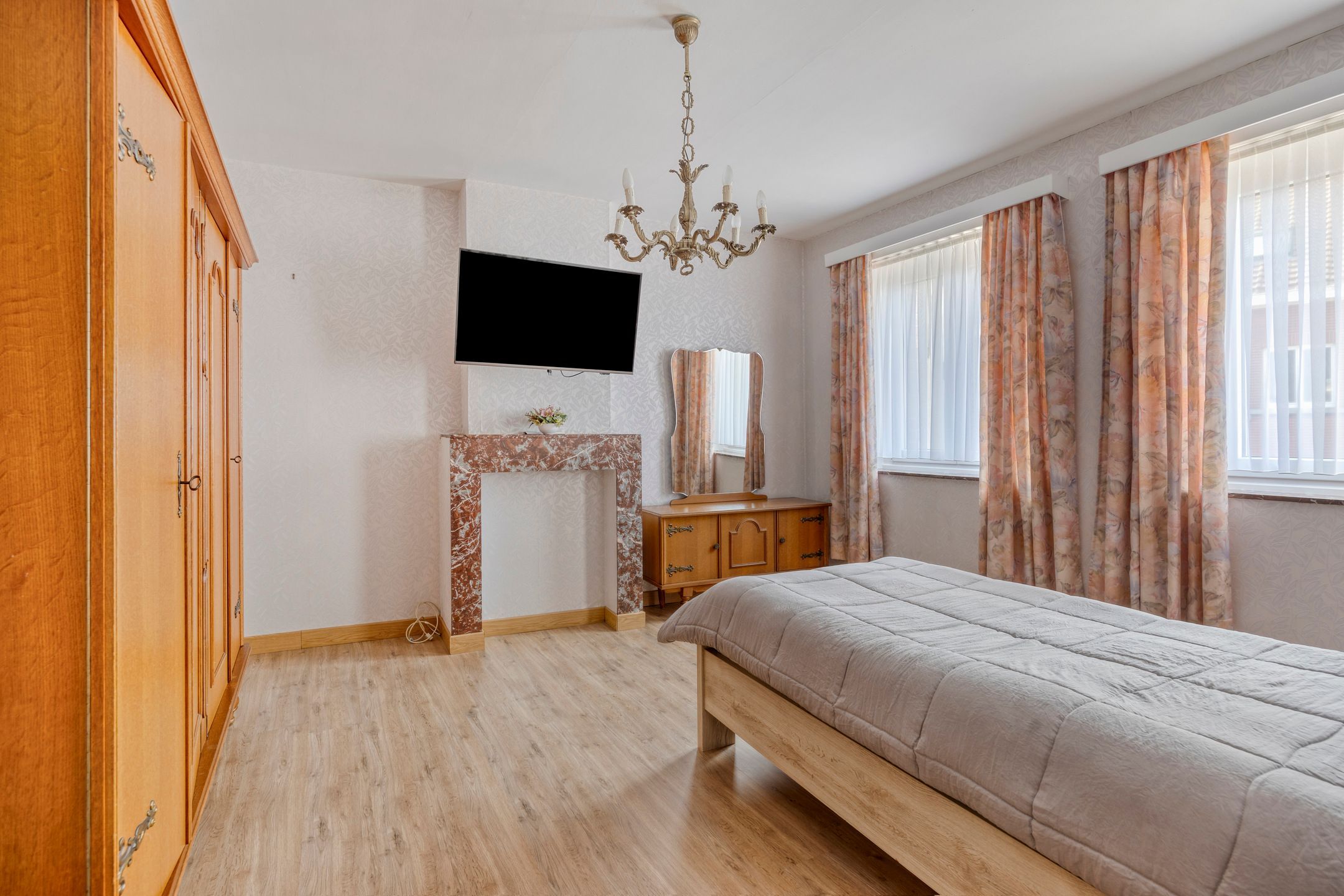 Wonen in dorpelijke charme: lichtrijke en ruime woonst foto 14