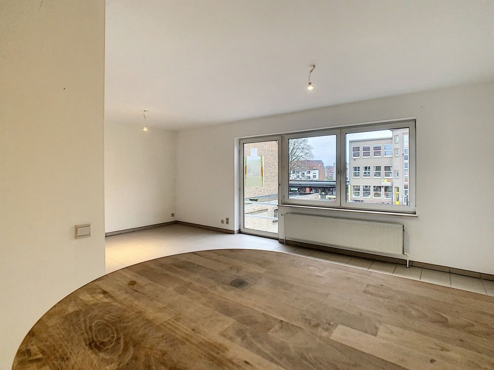 Appartement te huur foto {{pictureIndex}}