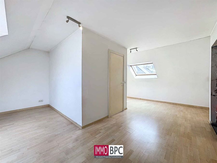 recent woning met 3slk , bureau en ontspanningsruimte  foto 23